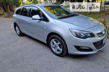 Универсал Opel Astra 2015 в Конотопе