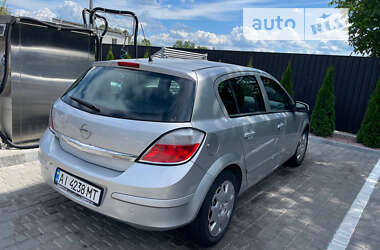 Хэтчбек Opel Astra 2006 в Звягеле