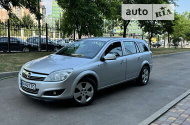 Универсал Opel Astra 2010 в Одессе