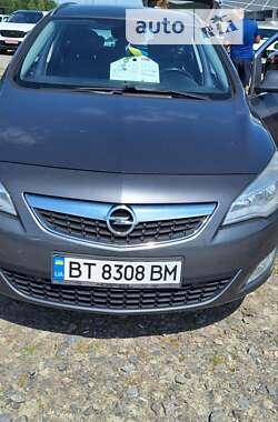 Универсал Opel Astra 2011 в Львове