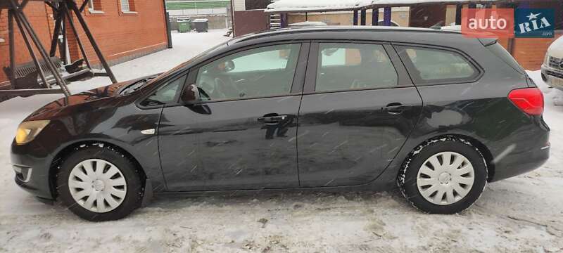 Универсал Opel Astra 2012 в 