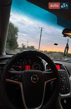 Универсал Opel Astra 2011 в 