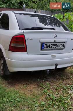 Хэтчбек Opel Astra 2000 в Тростянце