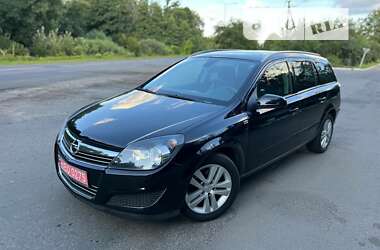 Універсал Opel Astra 2008 в Луцьку