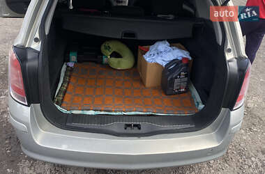 Универсал Opel Astra 2008 в Василькове