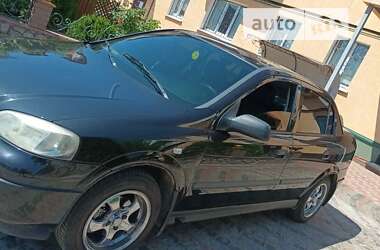 Седан Opel Astra 2008 в Лебедине