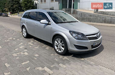 Універсал Opel Astra 2011 в Запоріжжі