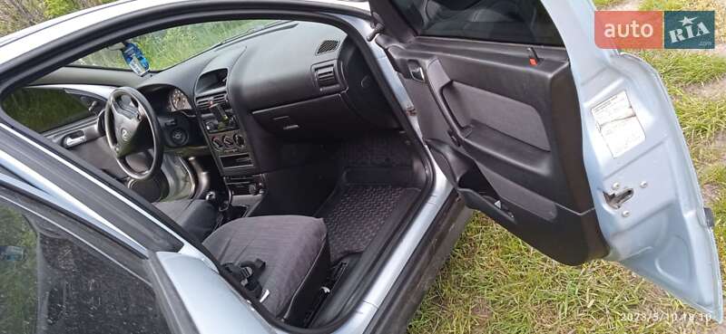 Седан Opel Astra 2005 в Кременчуге