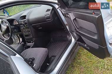 Седан Opel Astra 2005 в Кременчуге