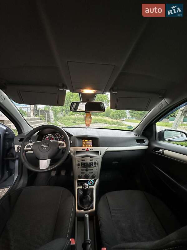 Универсал Opel Astra 2008 в Виньковцах