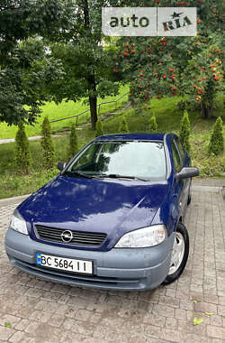 Седан Opel Astra 2005 в Львове