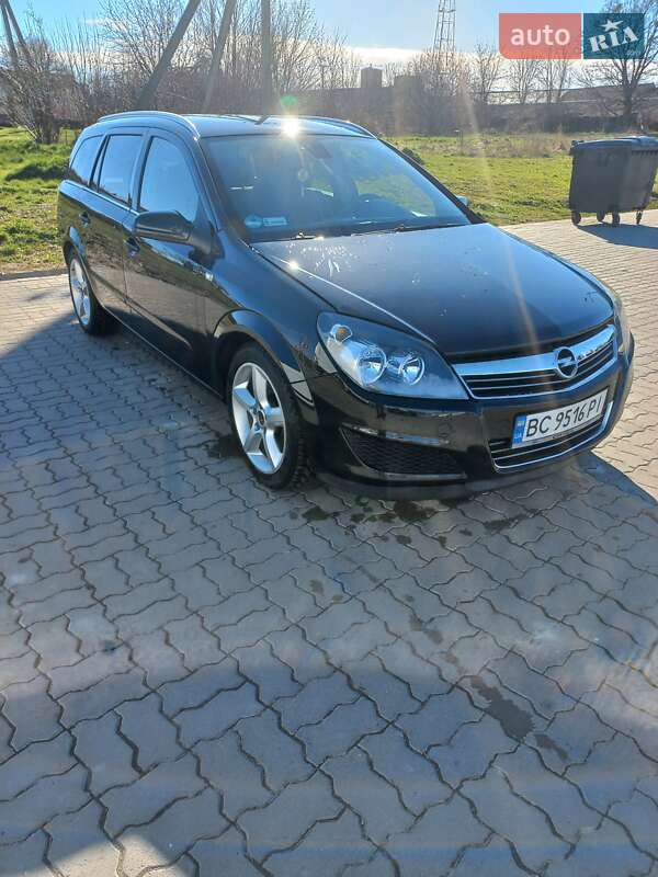Универсал Opel Astra 2007 в Радехове