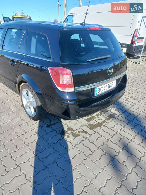 Универсал Opel Astra 2007 в Радехове