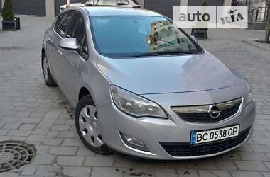 Хэтчбек Opel Astra 2010 в Стрые