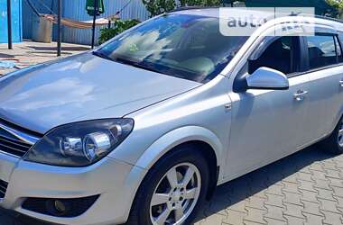 Универсал Opel Astra 2010 в Лозовой