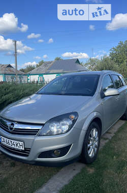 Універсал Opel Astra 2010 в Умані