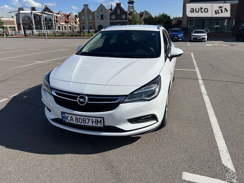 Универсал Opel Astra 2016 в Киеве
