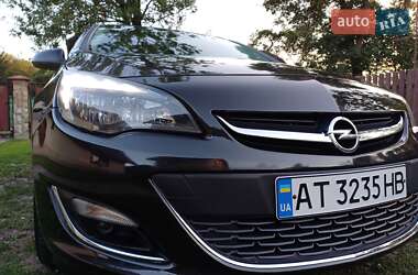 Універсал Opel Astra 2014 в Івано-Франківську