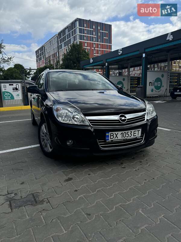 Універсал Opel Astra 2009 в Києві
