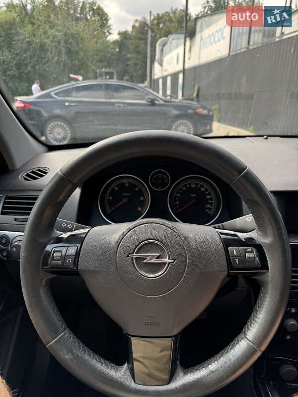 Універсал Opel Astra 2009 в Києві