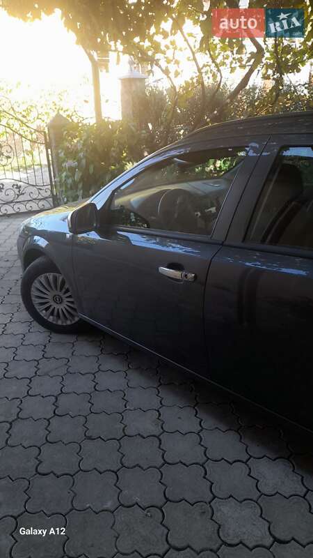 Универсал Opel Astra 2010 в Виноградове