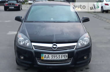 Універсал Opel Astra 2012 в Києві