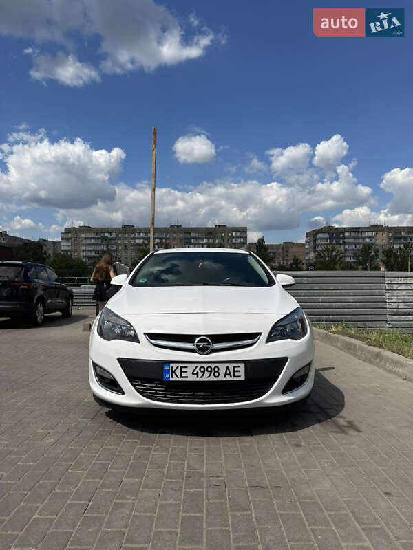 Універсал Opel Astra 2012 в Кривому Розі