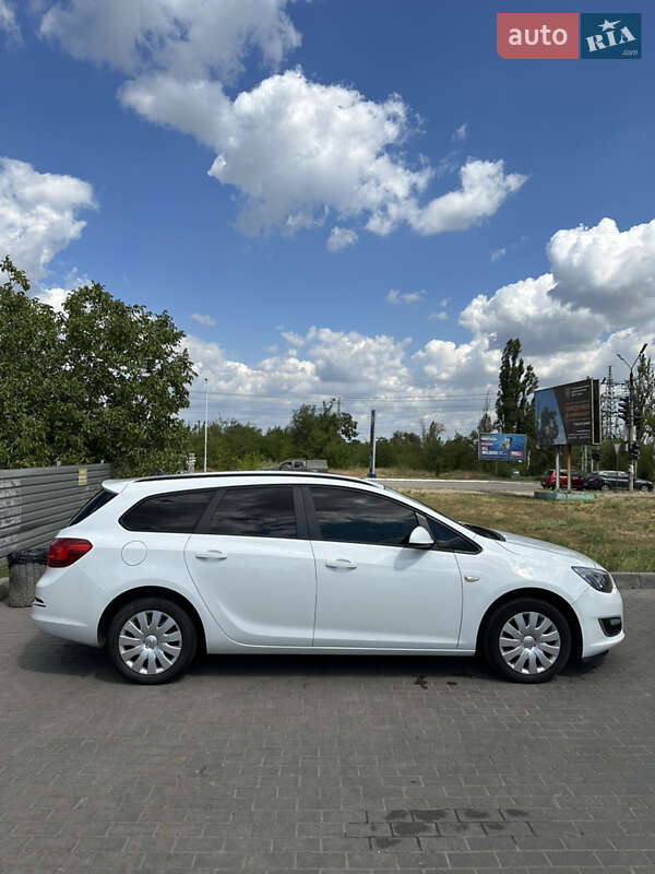 Універсал Opel Astra 2012 в Кривому Розі