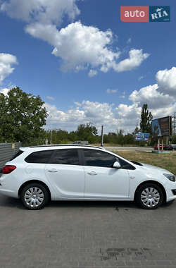 Универсал Opel Astra 2012 в Кривом Роге