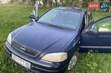 Седан Opel Astra 2002 в Хусті