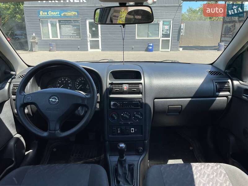 Хэтчбек Opel Astra 2001 в Днепре