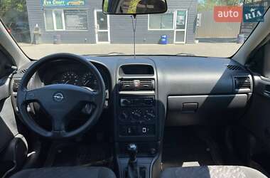 Хэтчбек Opel Astra 2001 в 