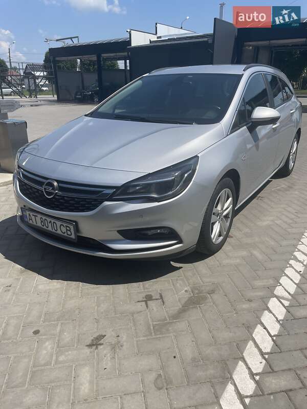 Універсал Opel Astra 2017 в Івано-Франківську