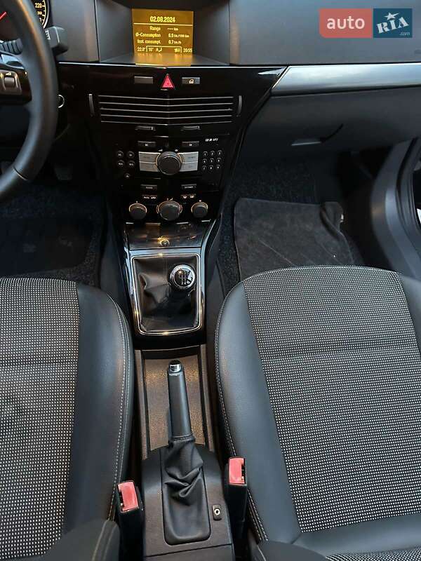 Универсал Opel Astra 2009 в Надворной