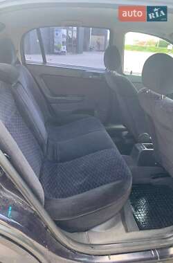 Хэтчбек Opel Astra 2003 в 