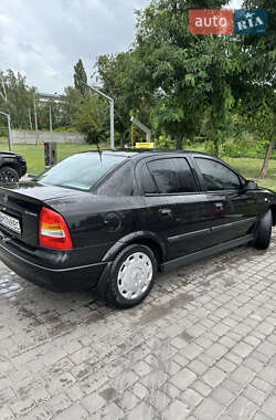 Седан Opel Astra 2008 в Сумах