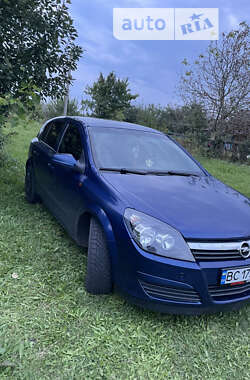 Хэтчбек Opel Astra 2004 в Камне-Каширском