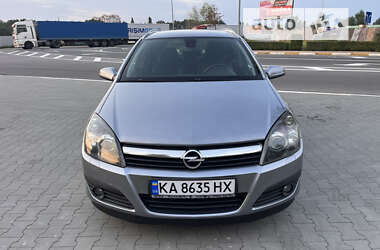 Універсал Opel Astra 2006 в Бучі