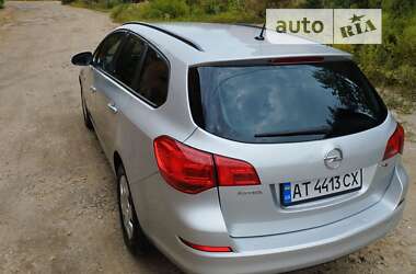 Універсал Opel Astra 2011 в Коломиї