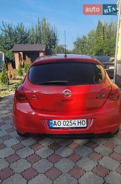 Хетчбек Opel Astra 2010 в Ужгороді