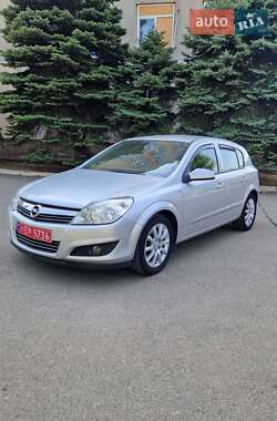 Хэтчбек Opel Astra 2008 в 
