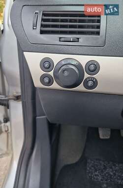 Хэтчбек Opel Astra 2008 в 