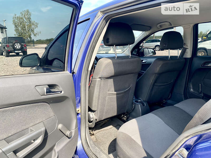 Универсал Opel Astra 2012 в Новояворовске