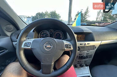 Хетчбек Opel Astra 2007 в Львові