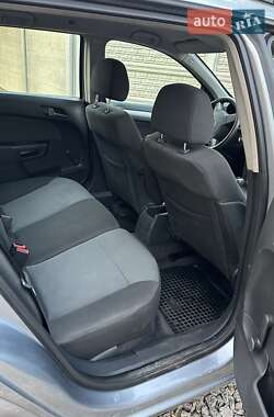 Універсал Opel Astra 2005 в 