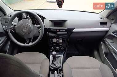 Универсал Opel Astra 2010 в 
