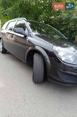 Универсал Opel Astra 2010 в 