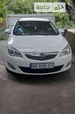 Универсал Opel Astra 2011 в Сокирянах