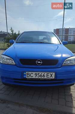 Хэтчбек Opel Astra 2001 в 