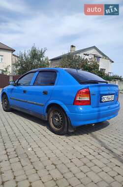 Хэтчбек Opel Astra 2001 в 